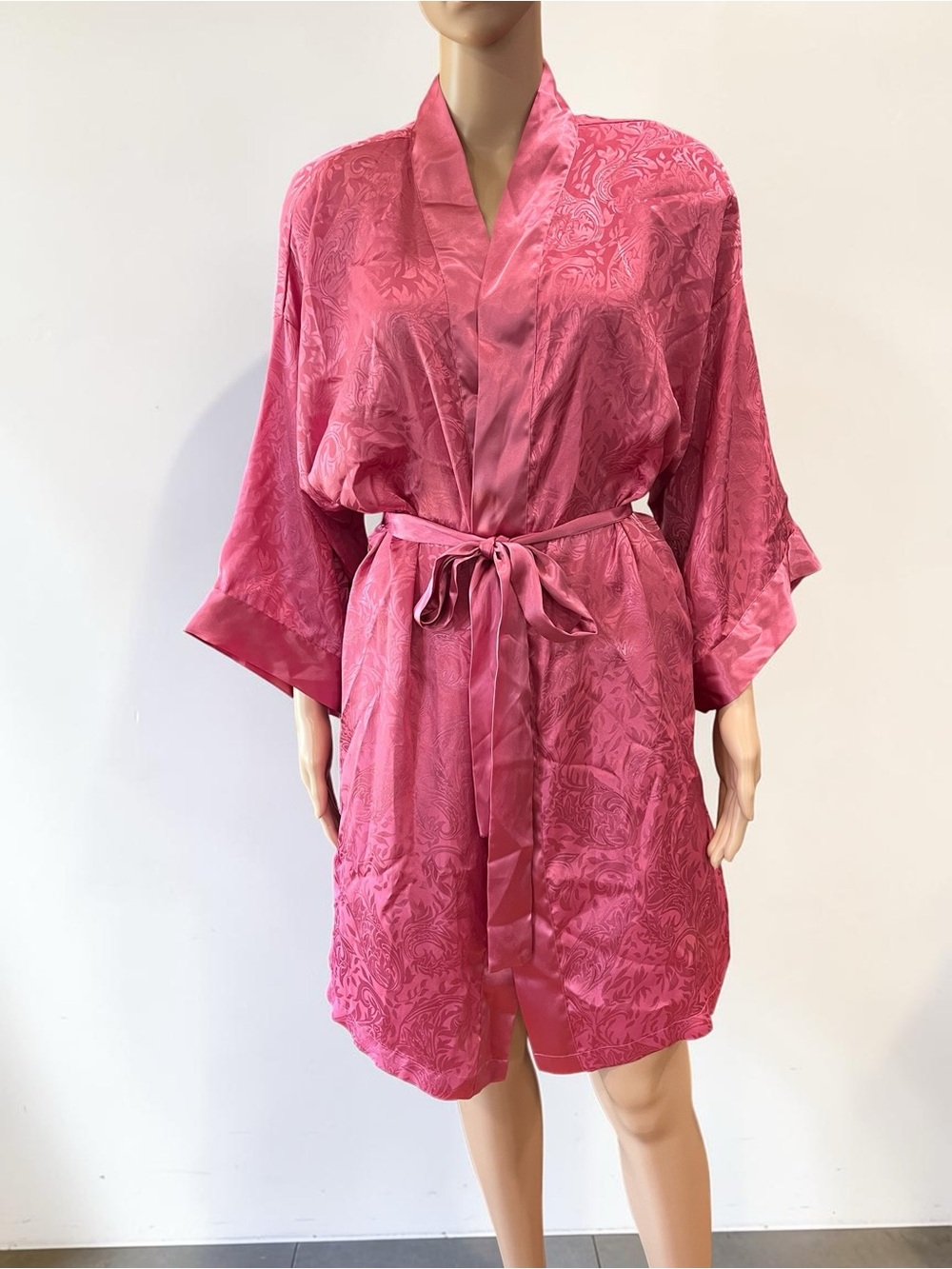 Vintage 80’s Partners Mervyns pink jacquard satin Robe-L